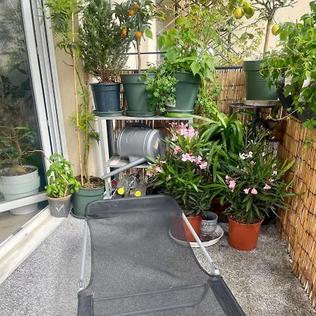Joli 2p Terrasse A Ouen Touchant Paris, Confort Free Wifi アパート *