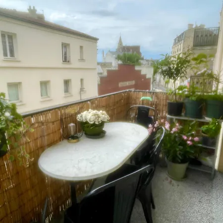 Joli 2p Terrasse A Ouen Touchant Paris, Confort Free Wifi アパート サン・トゥアン