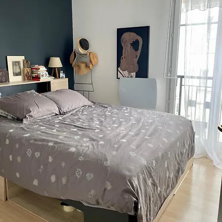 Joli 2p Terrasse A Ouen Touchant Paris, Confort Free Wifi *
